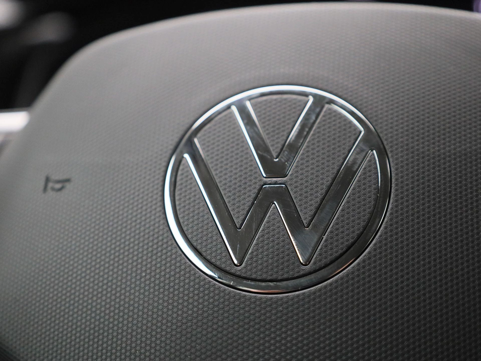 Volkswagen-Polo-image-28