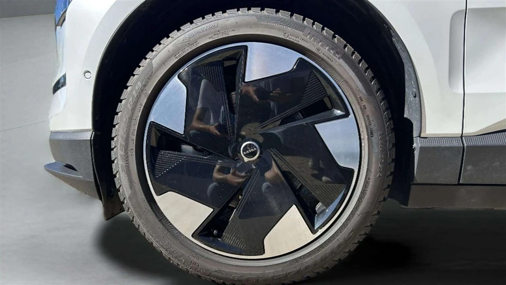 Volvo-EX30-image-8