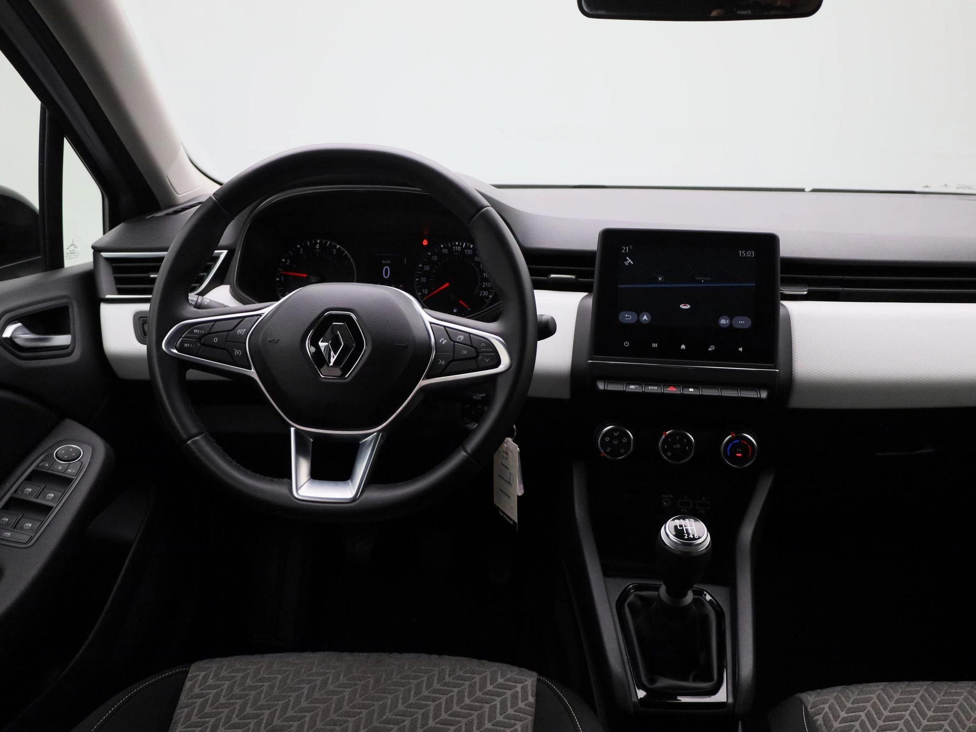 Renault-Clio-image-6