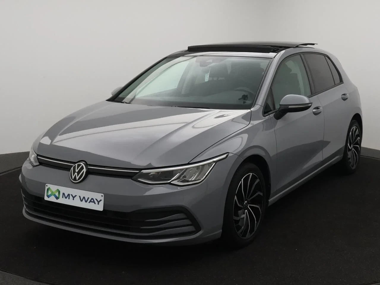 Volkswagen-Golf-image-0