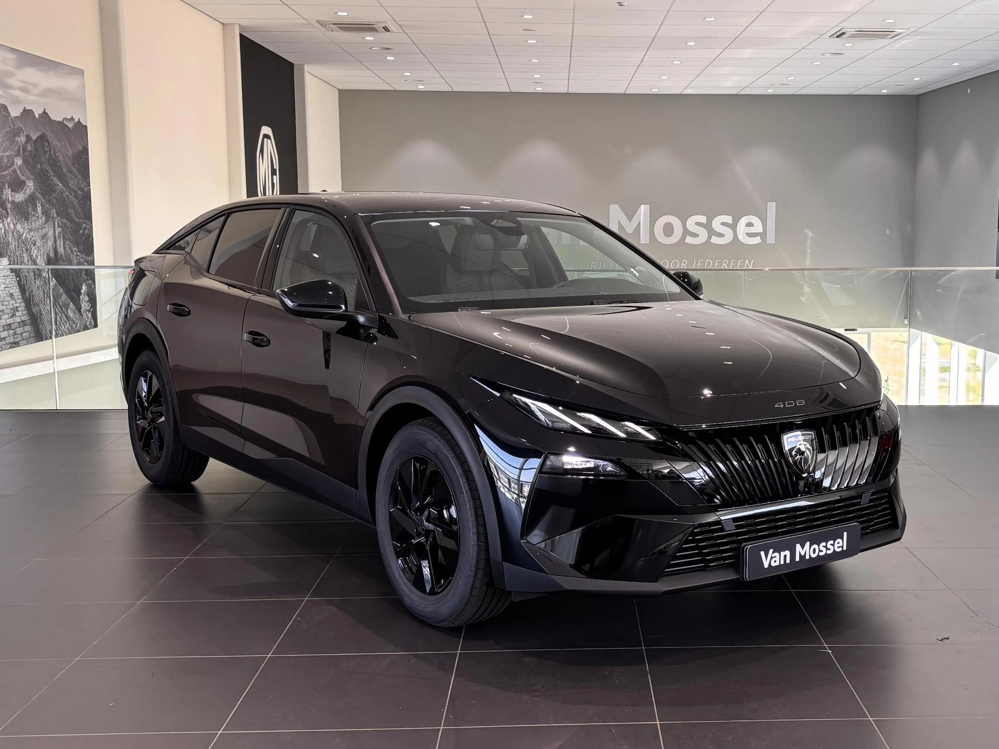 Peugeot 408 1.2 Allure Hybrid 145