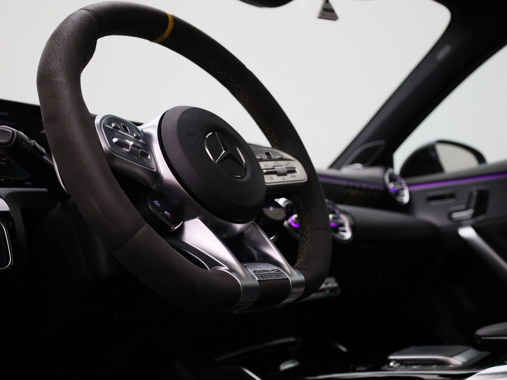 Mercedes-Benz A-Klasse AMG 45 S 4MATIC+ Edition 1