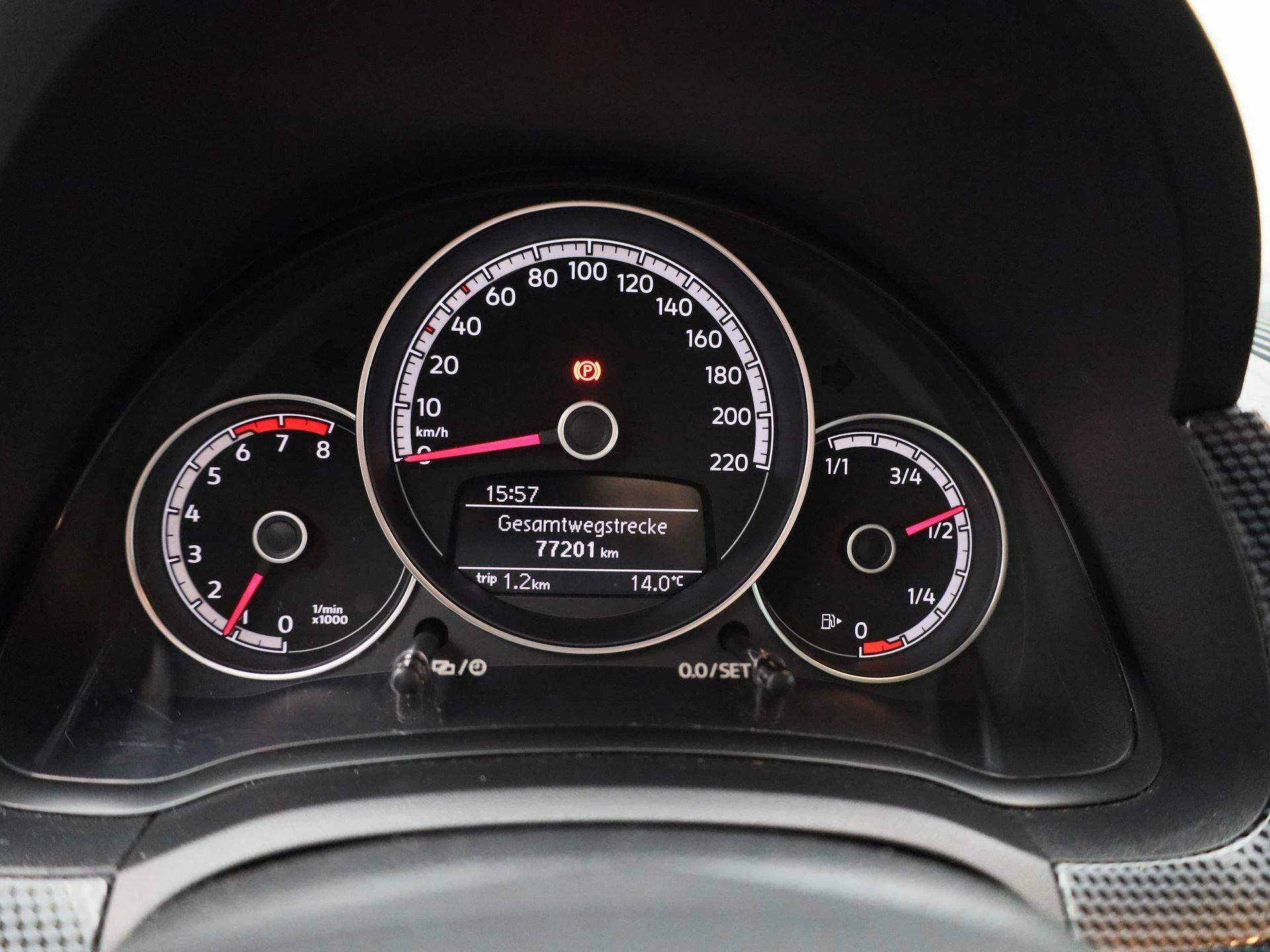Volkswagen-up!-image-7