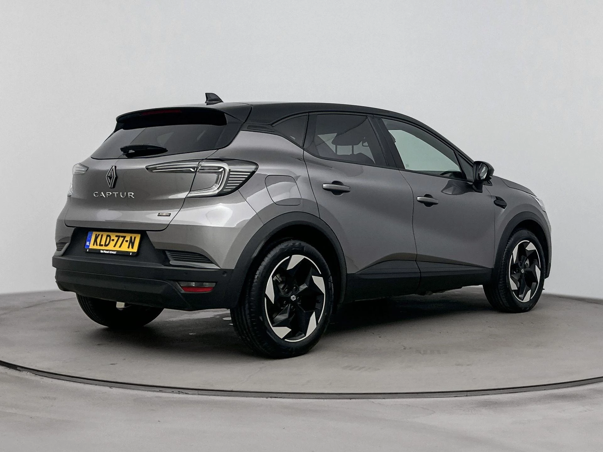Renault Captur 1.8 E-Tech full hybrid 160 techno
