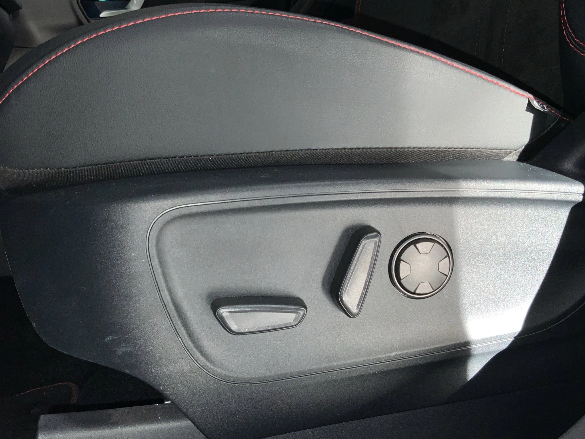 Ford Kuga ST-Line X Aut.*360GRAD*LED-MATRIX*NAVI*GRA*WINTER-PKT.