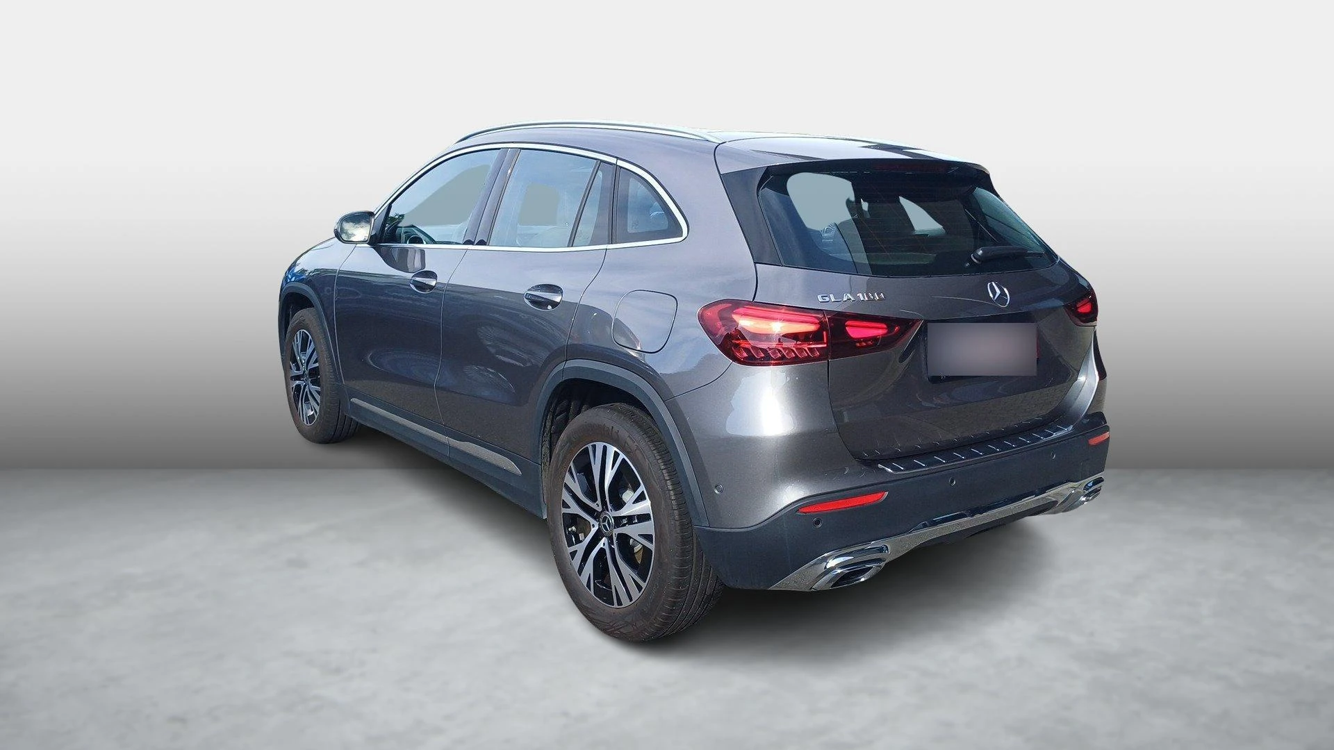 Mercedes-Benz-GLA-image-1