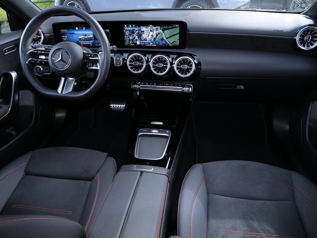 Mercedes-Benz-A-Klasse 200-image-12