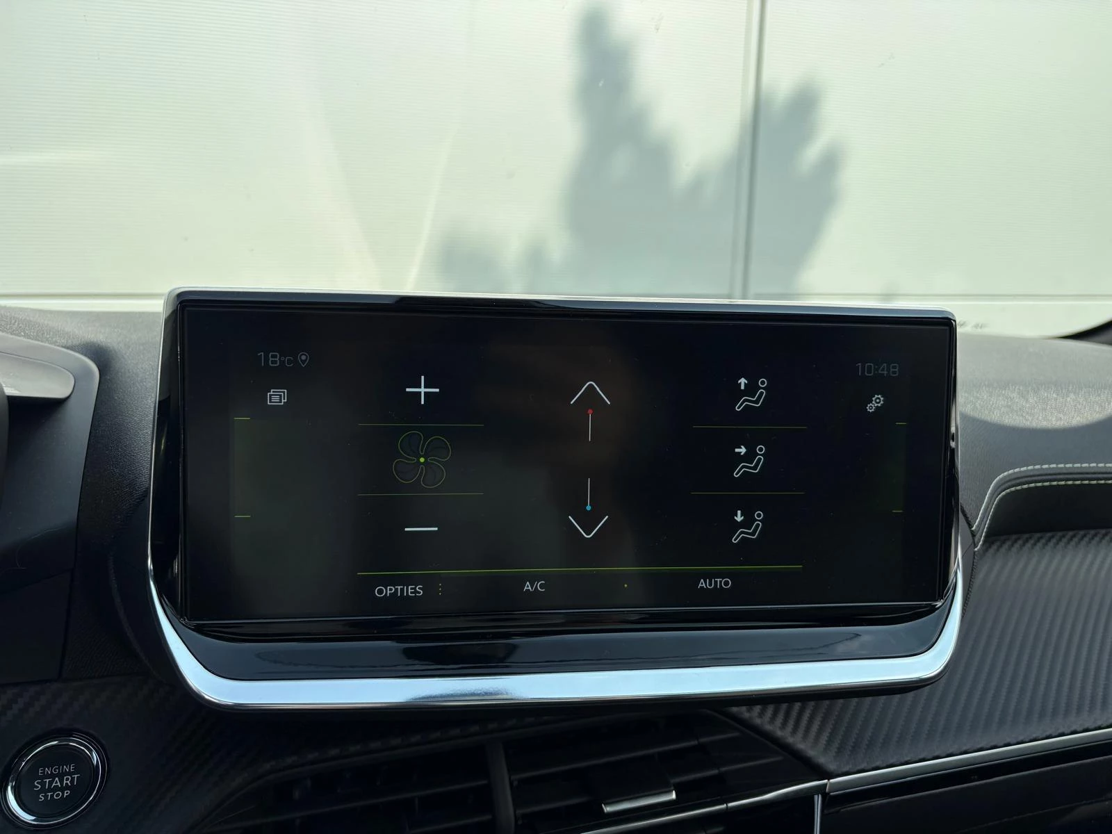 Peugeot-208-image-16