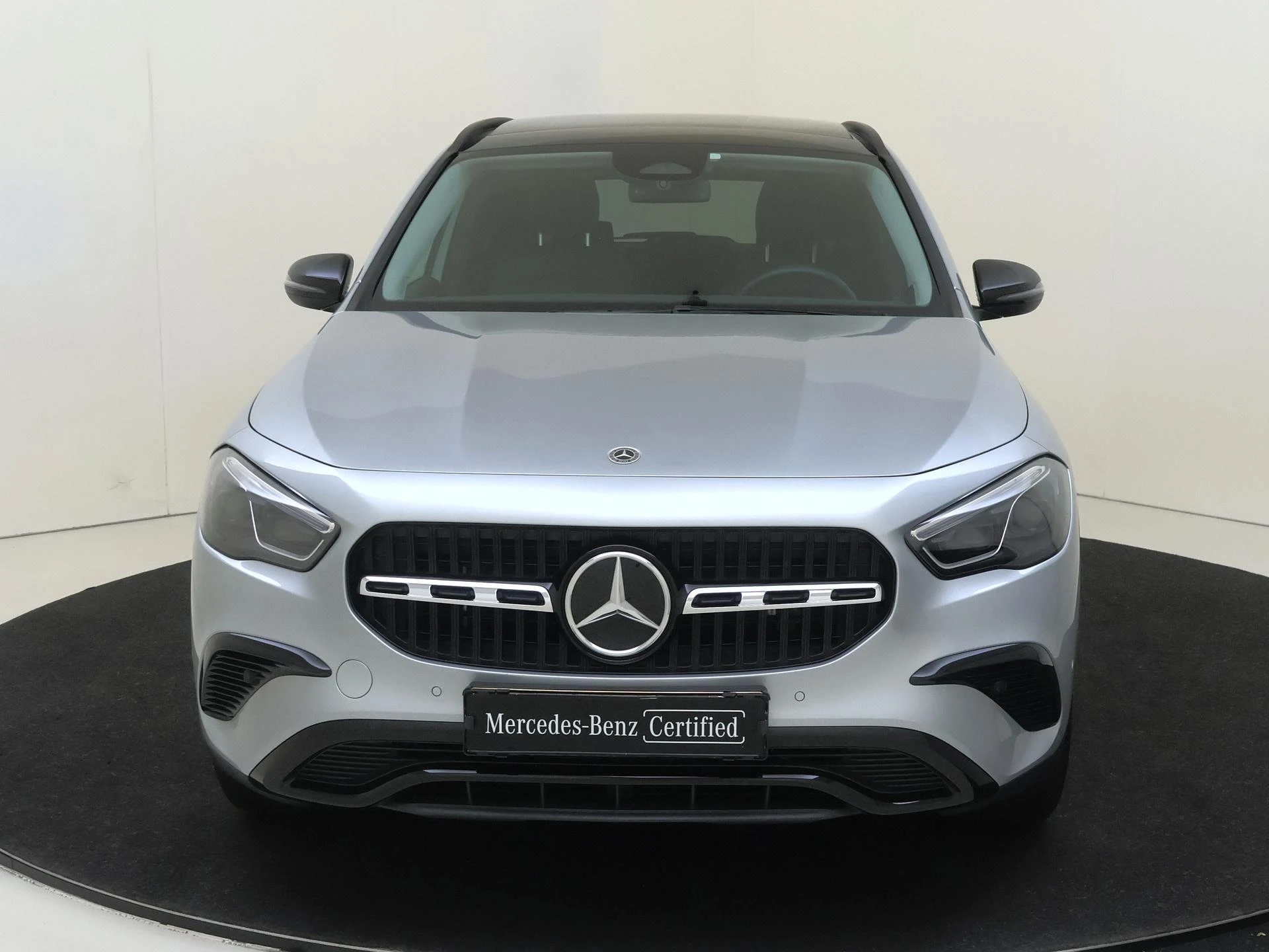 Mercedes-Benz-GLA-image-5