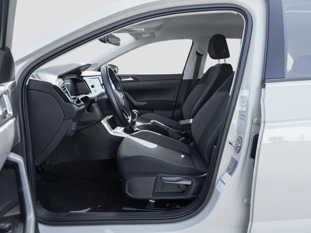 Volkswagen-Polo-image-6