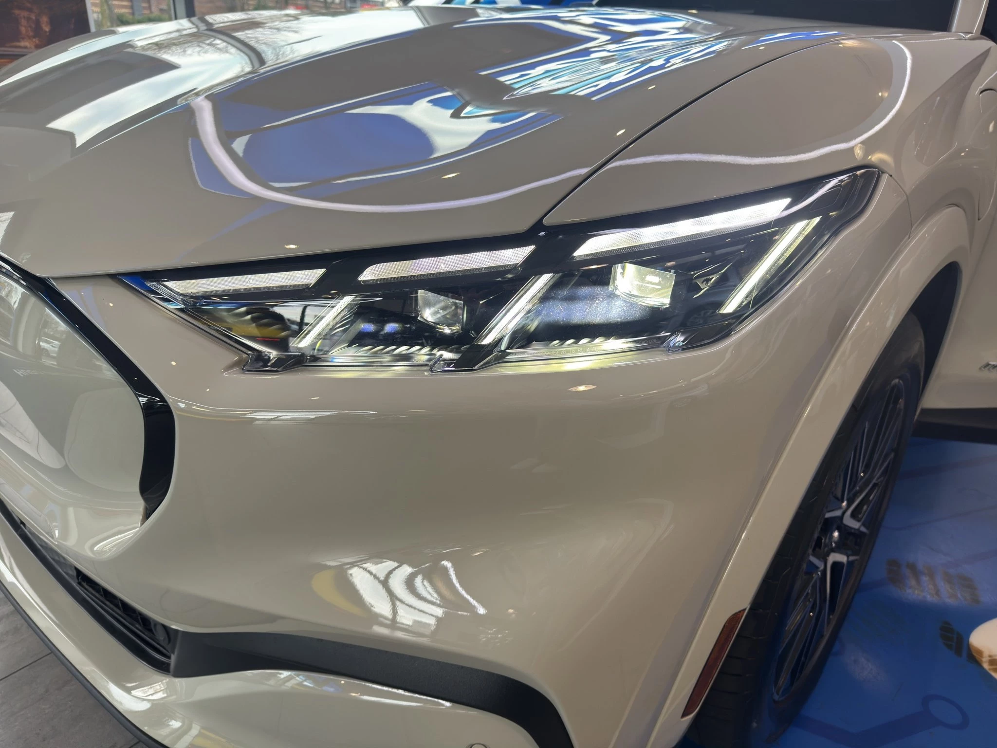 Ford-Mustang Mach-E-image-22