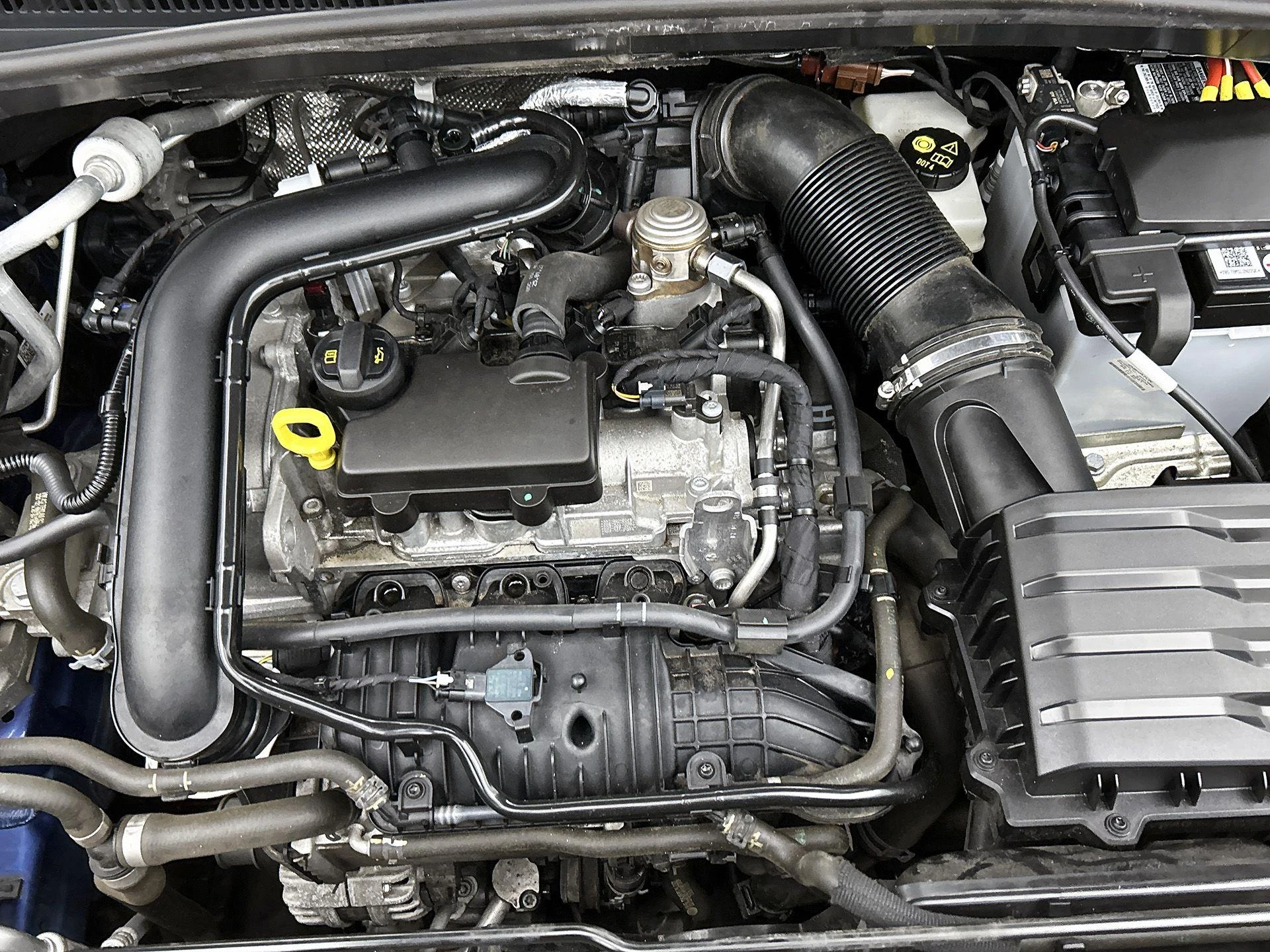 Volkswagen-T-Cross-image-18