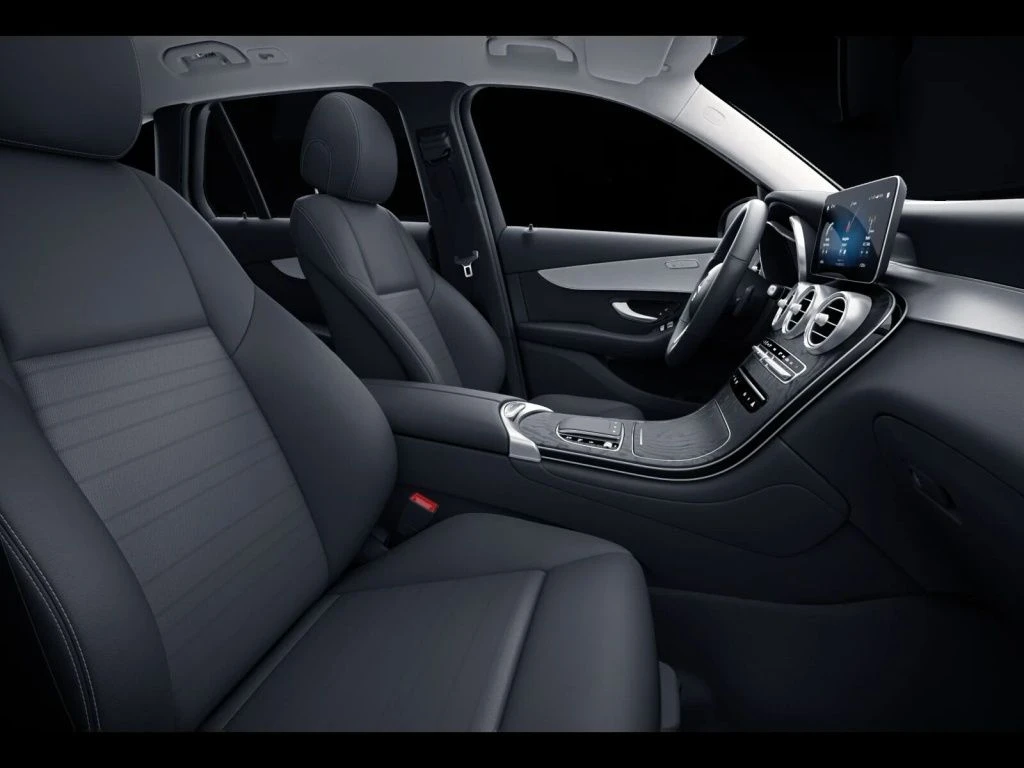 Mercedes-Benz-GLC 200 d-image-10