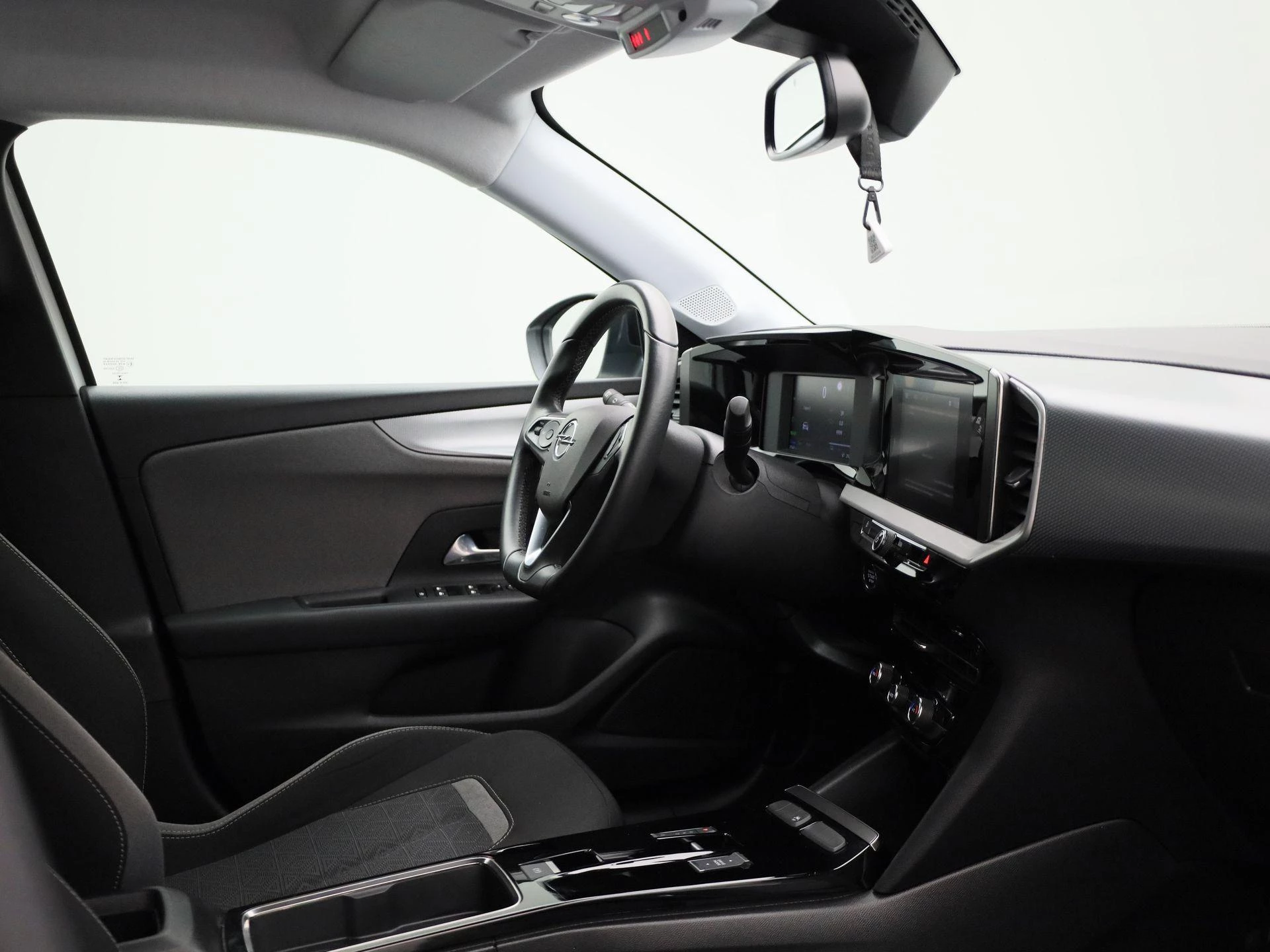 Opel-Mokka-e-image-25