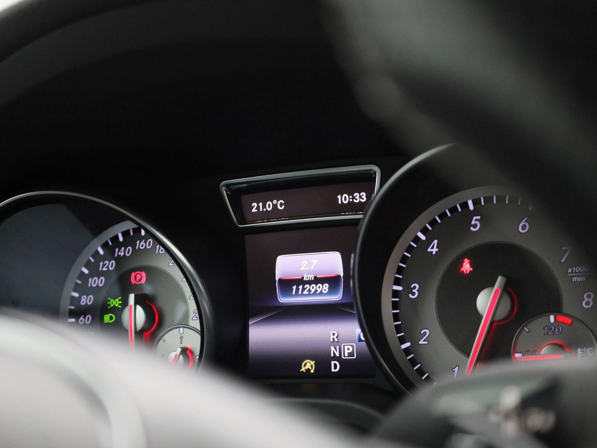 Mercedes-Benz-GLA-image-23