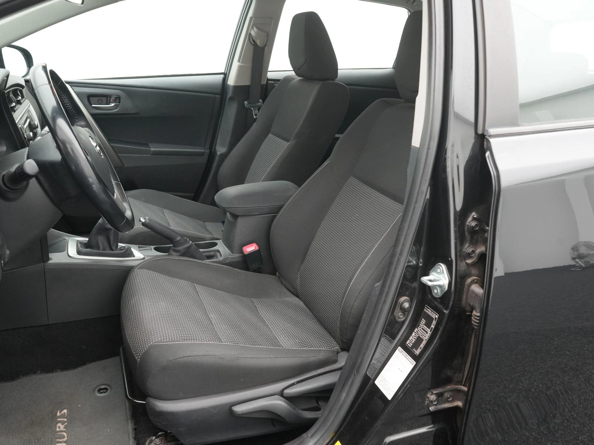 Toyota-Auris-image-8
