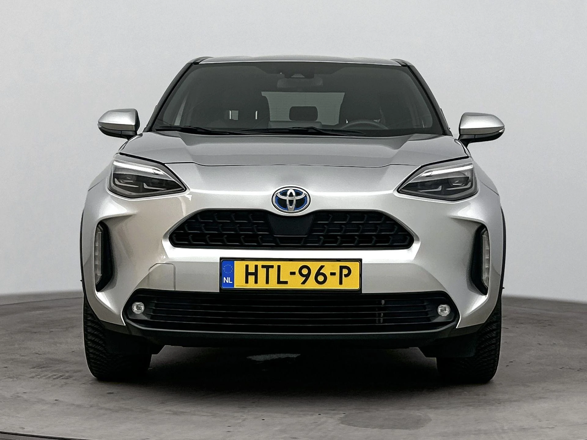 Toyota-Yaris Cross-image-4