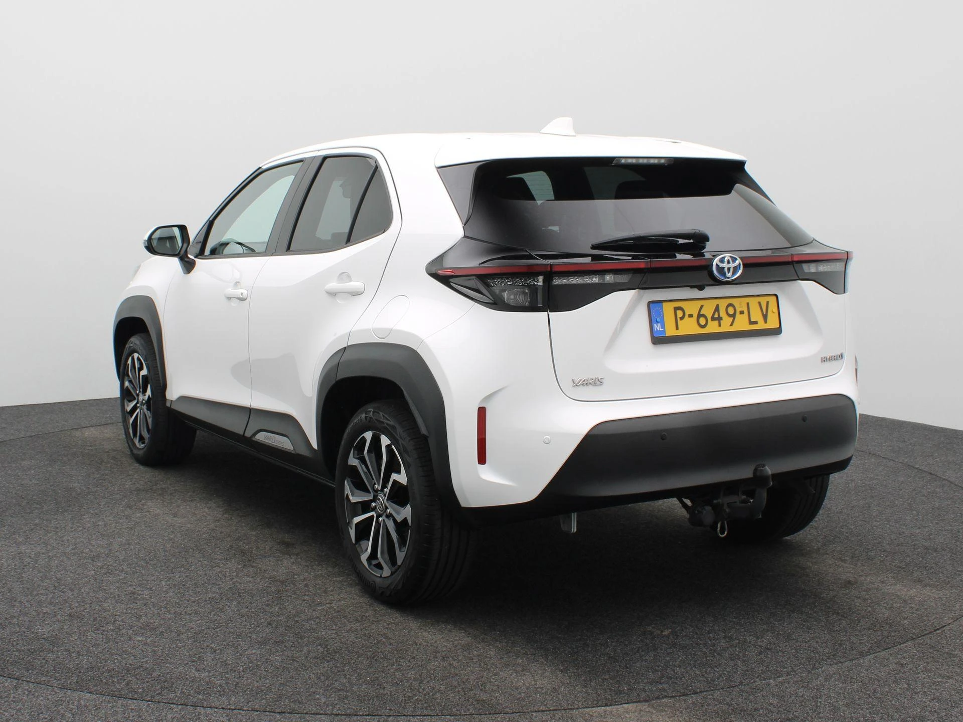 Toyota-Yaris Cross-image-1