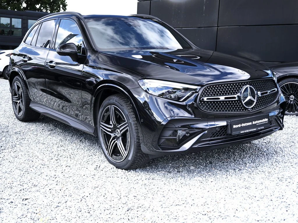 Mercedes-Benz-GLC 220 d-image-4