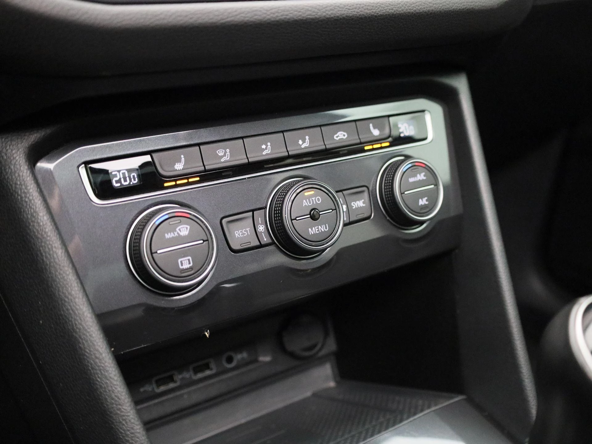 Volkswagen-Tiguan Allspace-image-18