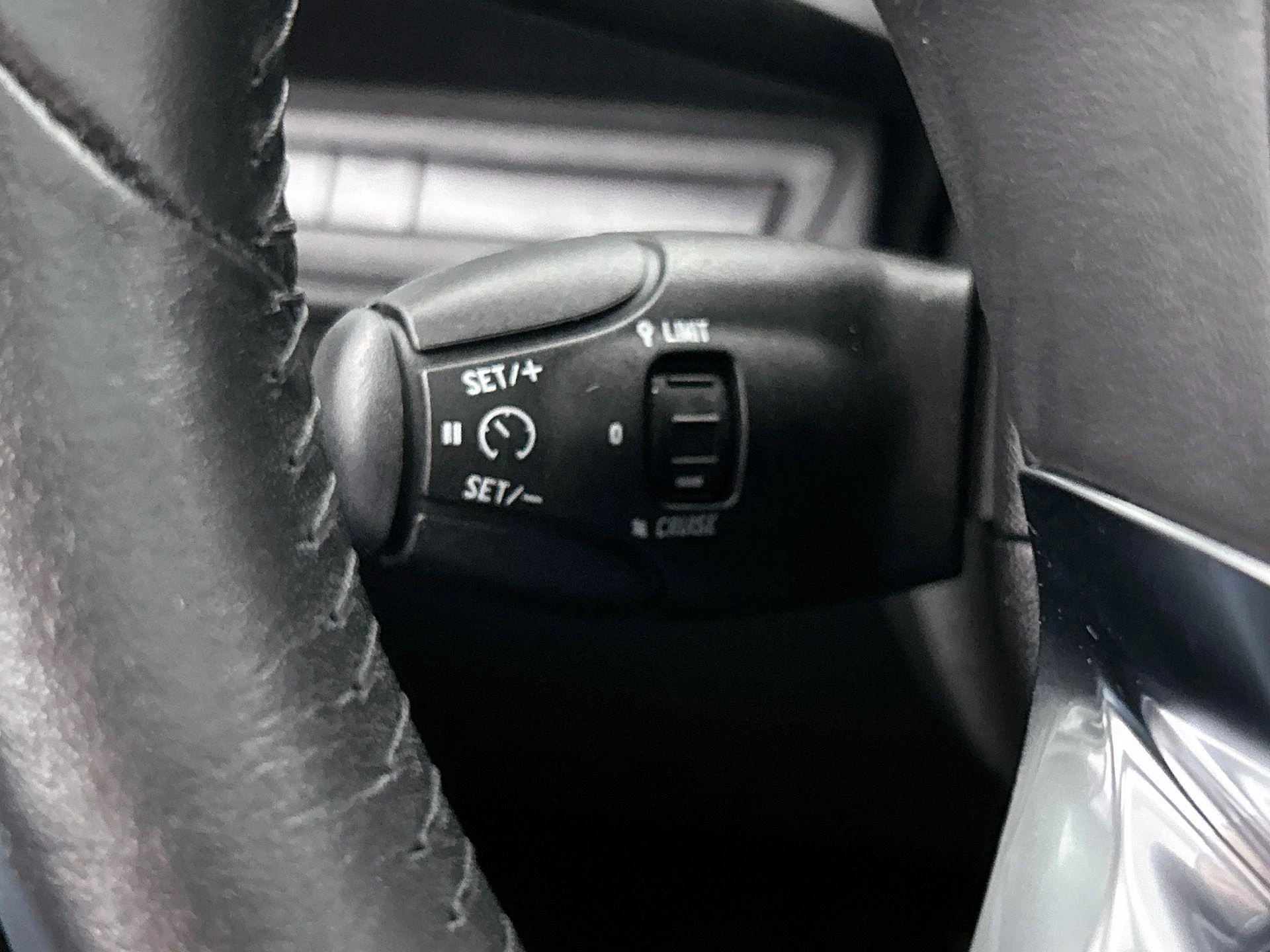 Peugeot 2008 1.2 PureTech Blue Lion