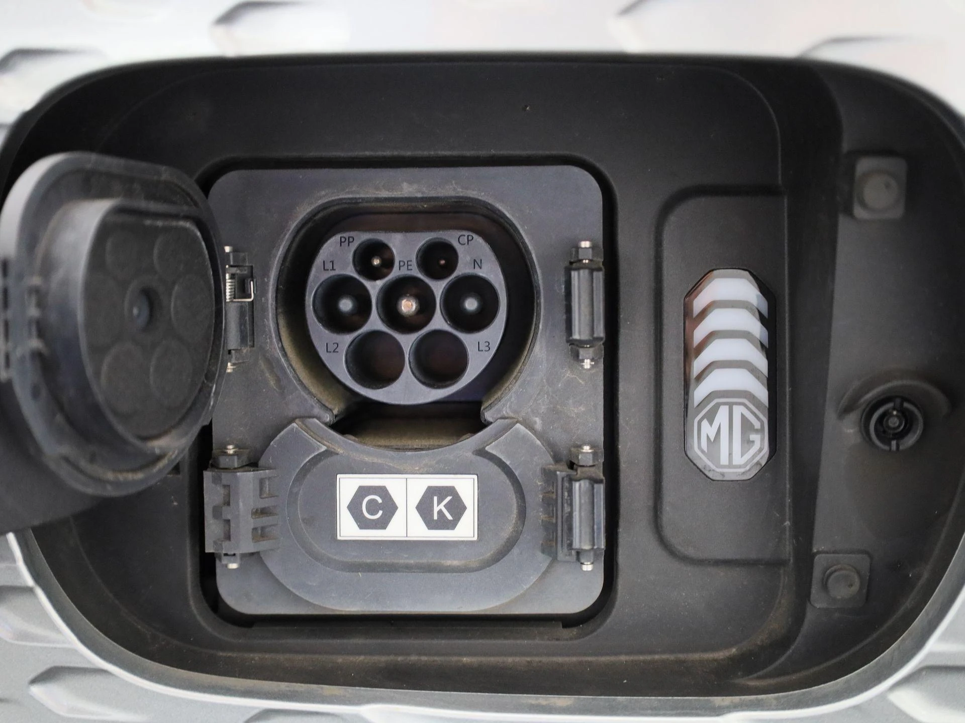 MG-ZS EV-image-33