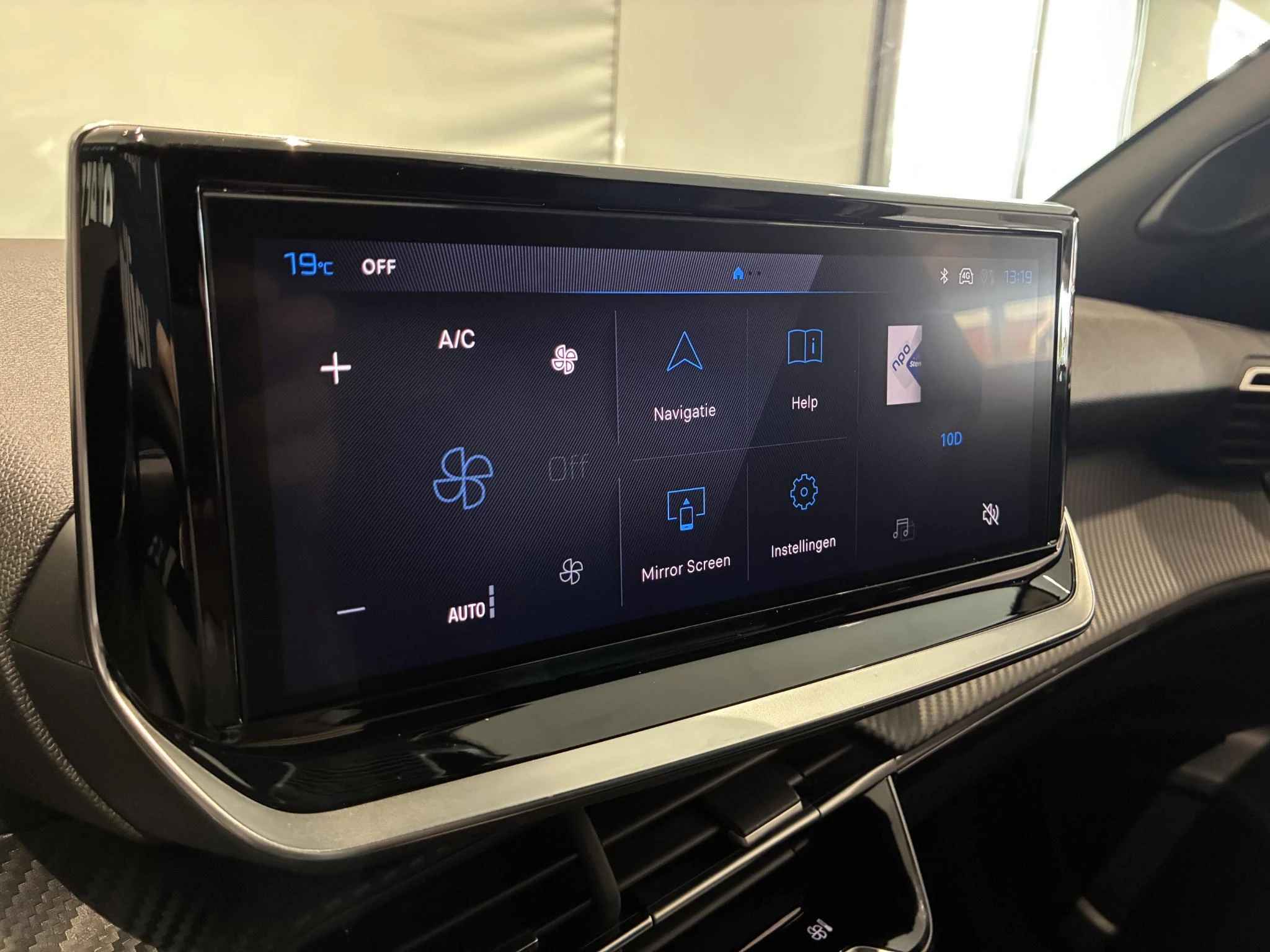Peugeot-2008-image-11