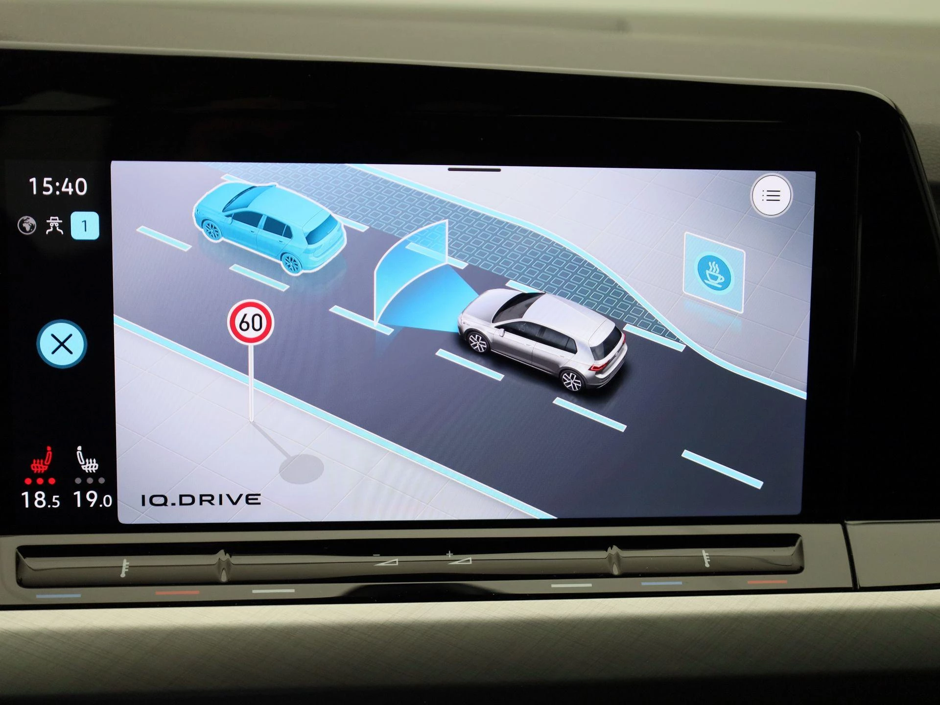 Volkswagen-Golf-image-20