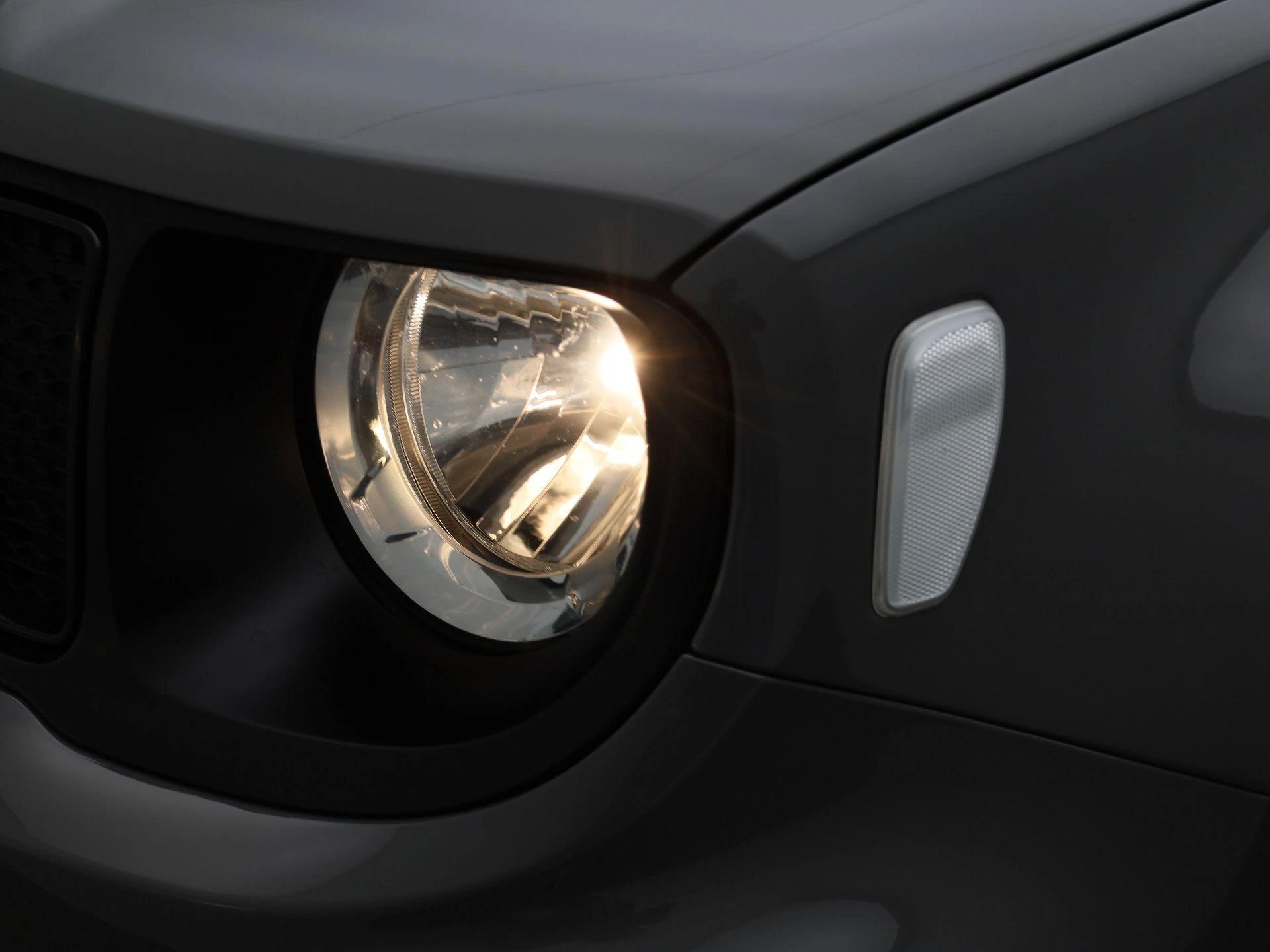 Jeep-Renegade-image-13