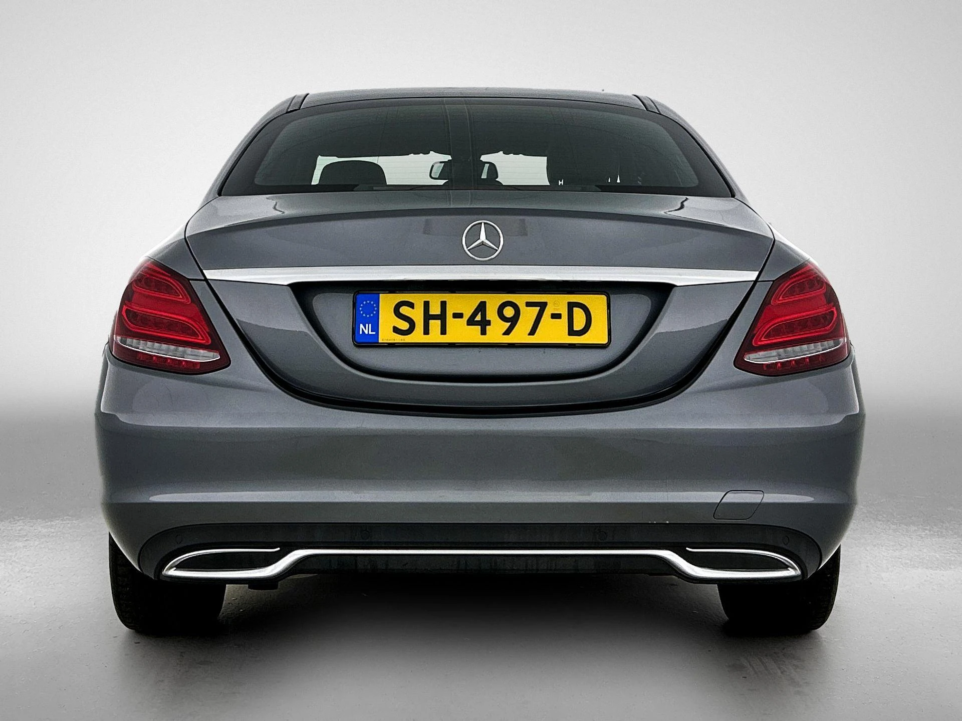 Mercedes-Benz-C-Klasse-image-2