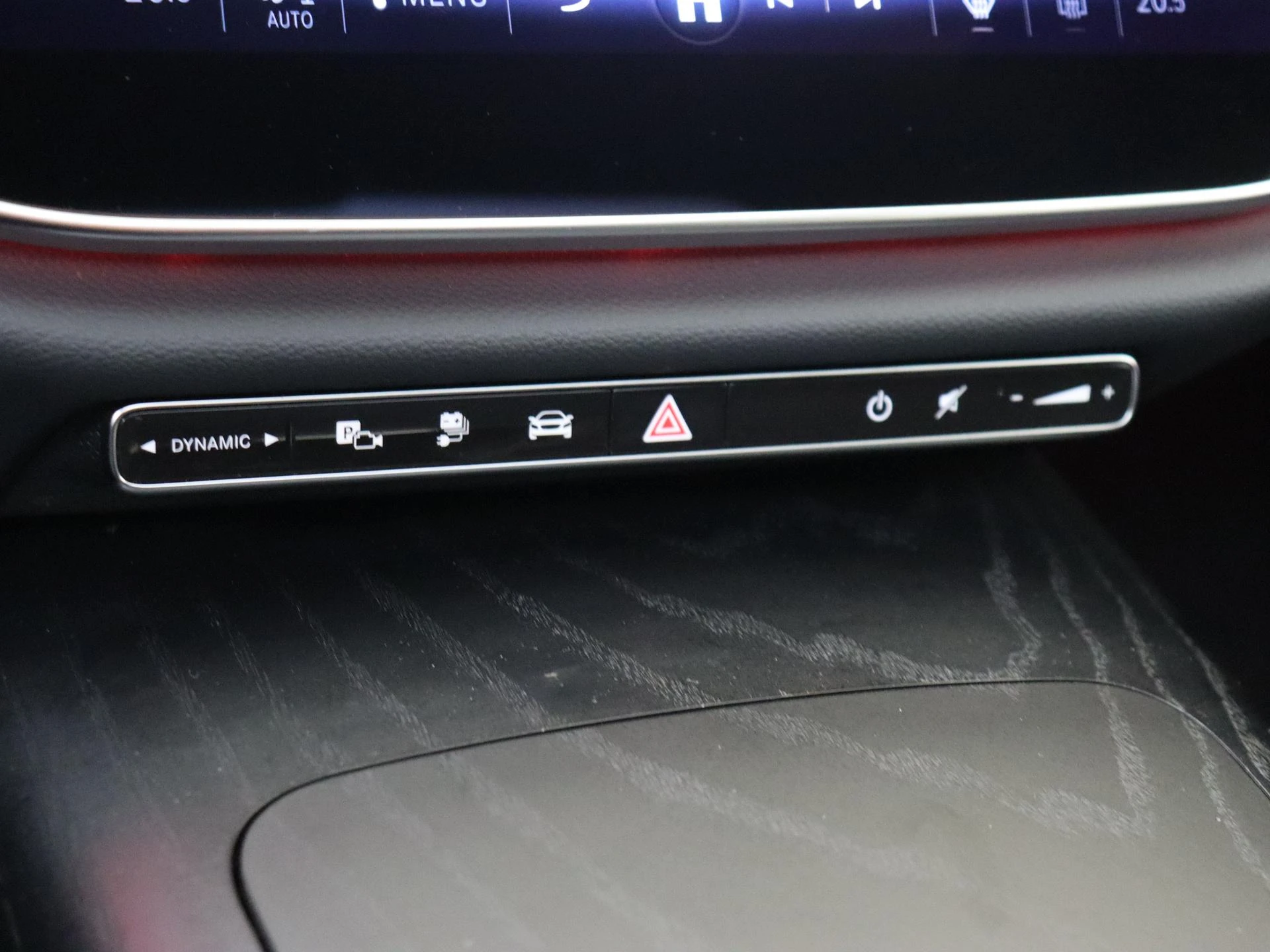 Mercedes-Benz-E-Klasse-image-19