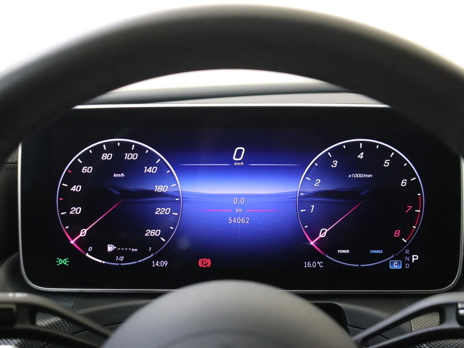 Mercedes-Benz-C-Klasse-image-10