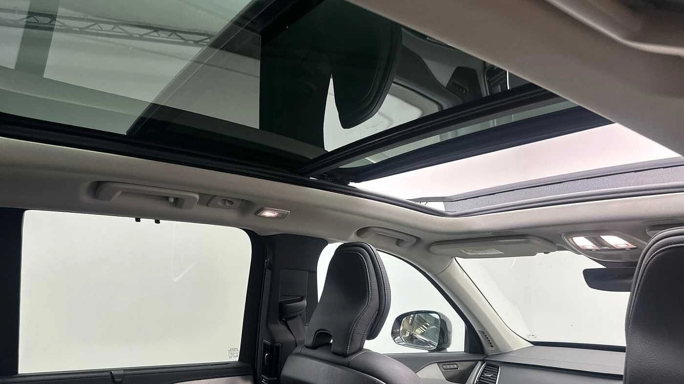 Volvo-XC90-image-21