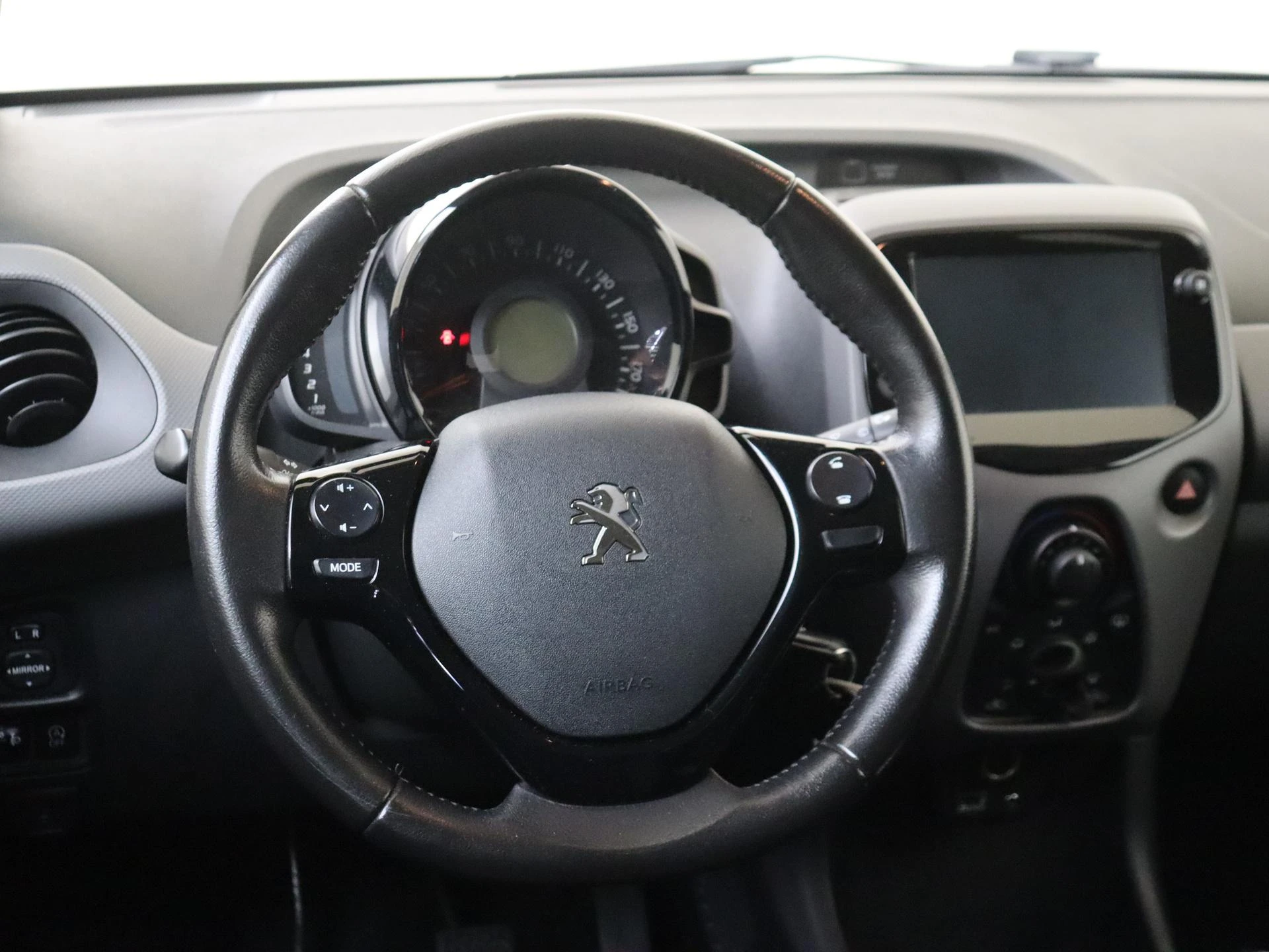 Peugeot-108-image-9