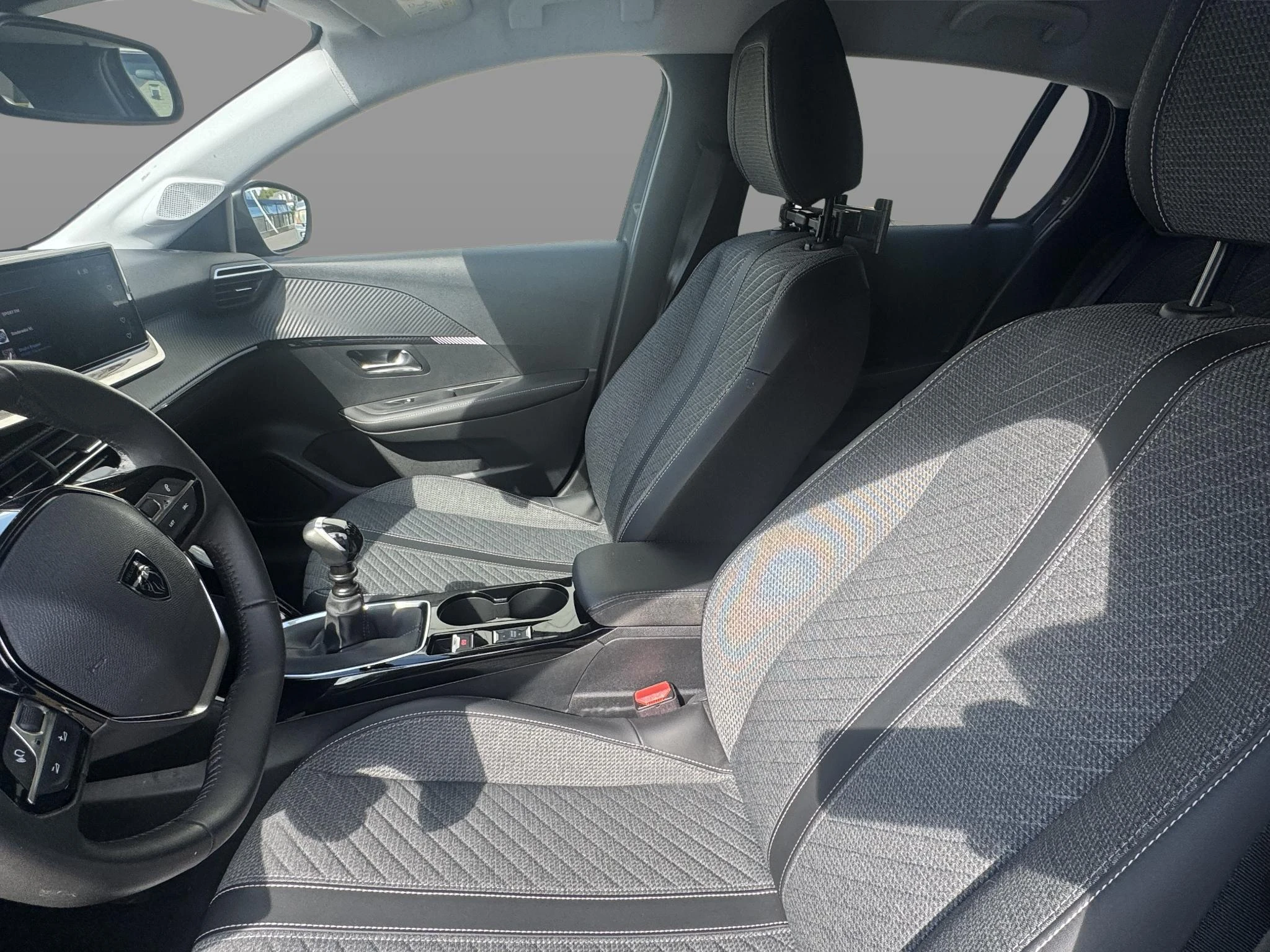 Peugeot-208-image-10