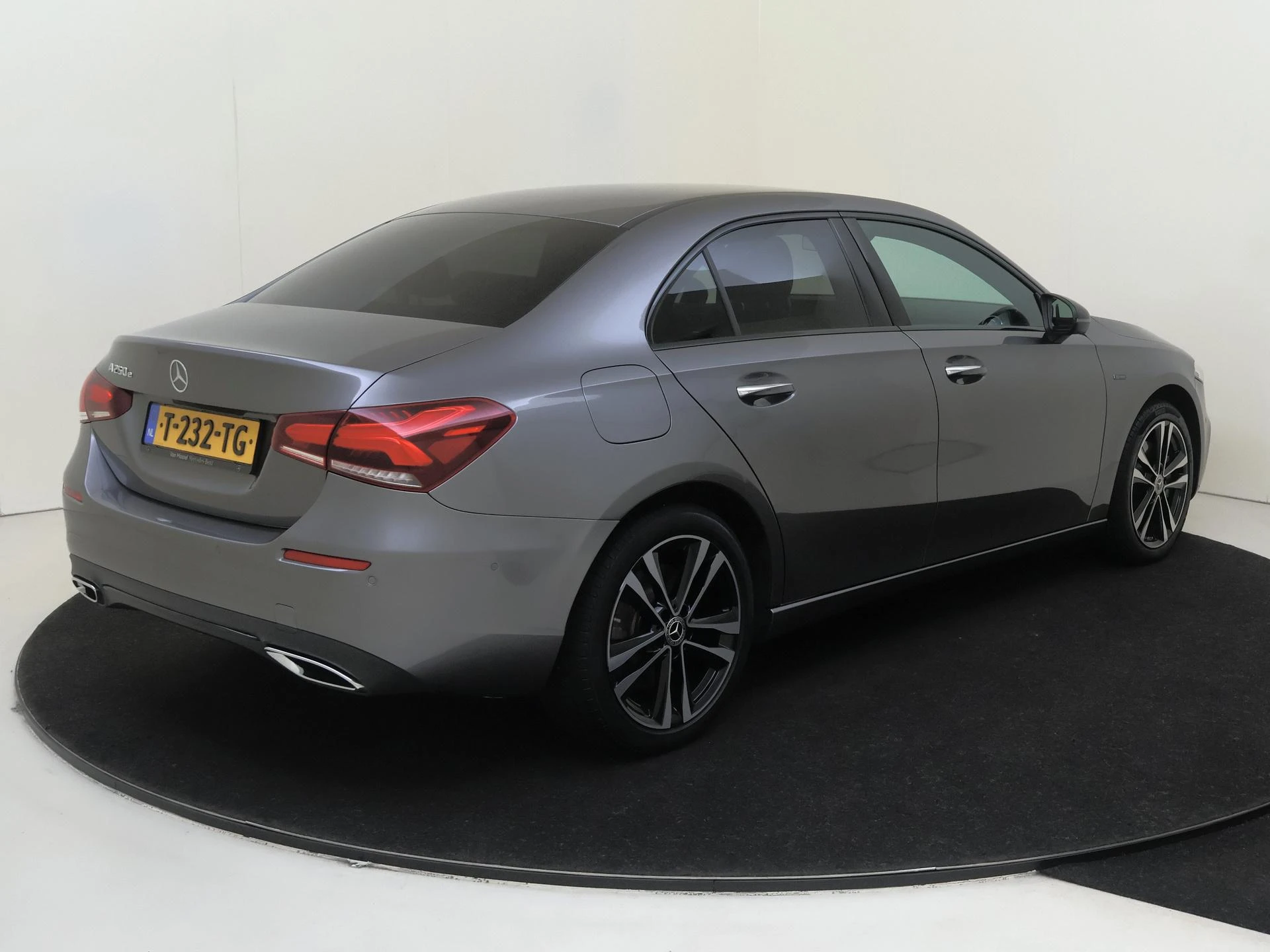Mercedes-Benz A-Klasse 250 e Luxury-Line