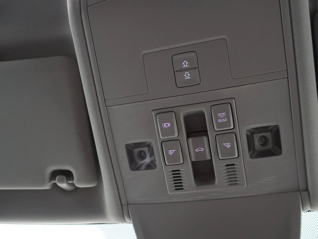 Volkswagen-Tiguan-image-25