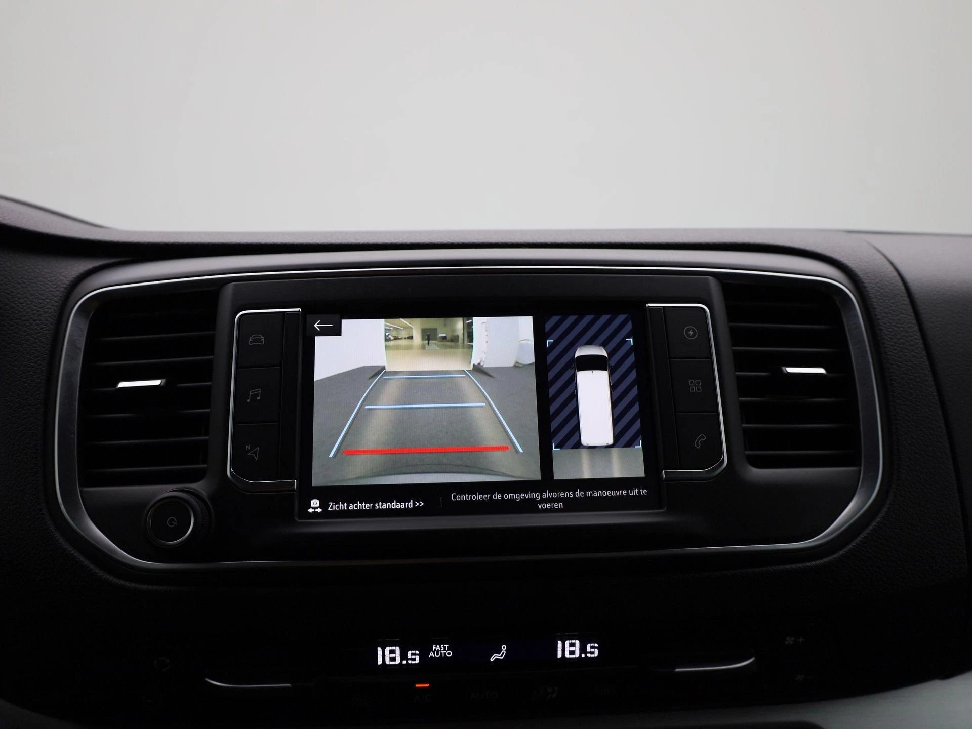 Opel-Zafira e-Life-image-26