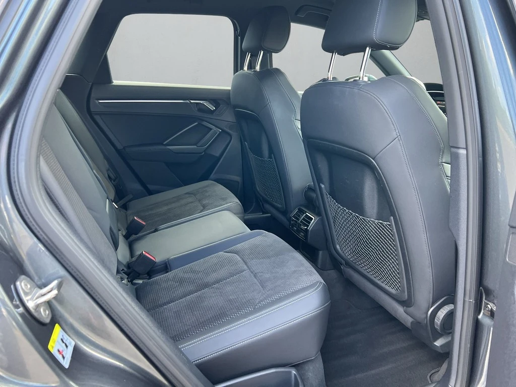 Audi Q3 S line 40 TDI quattro S tronic *Navi*AHK*
