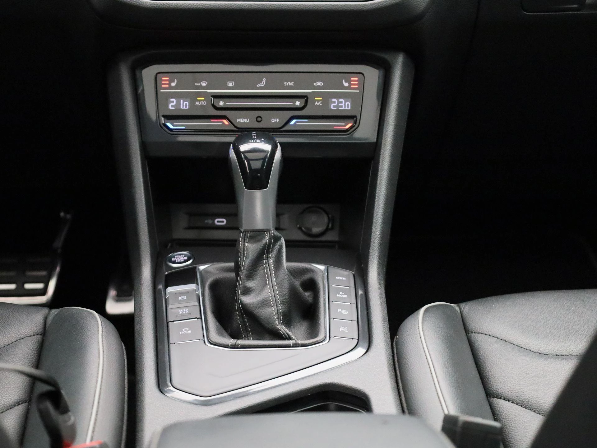 Volkswagen-Tiguan-image-9