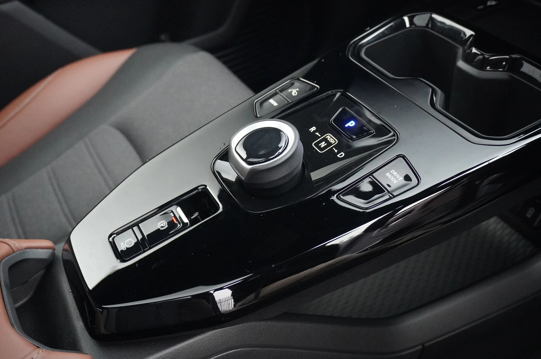 Suzuki-e Vitara-image-23