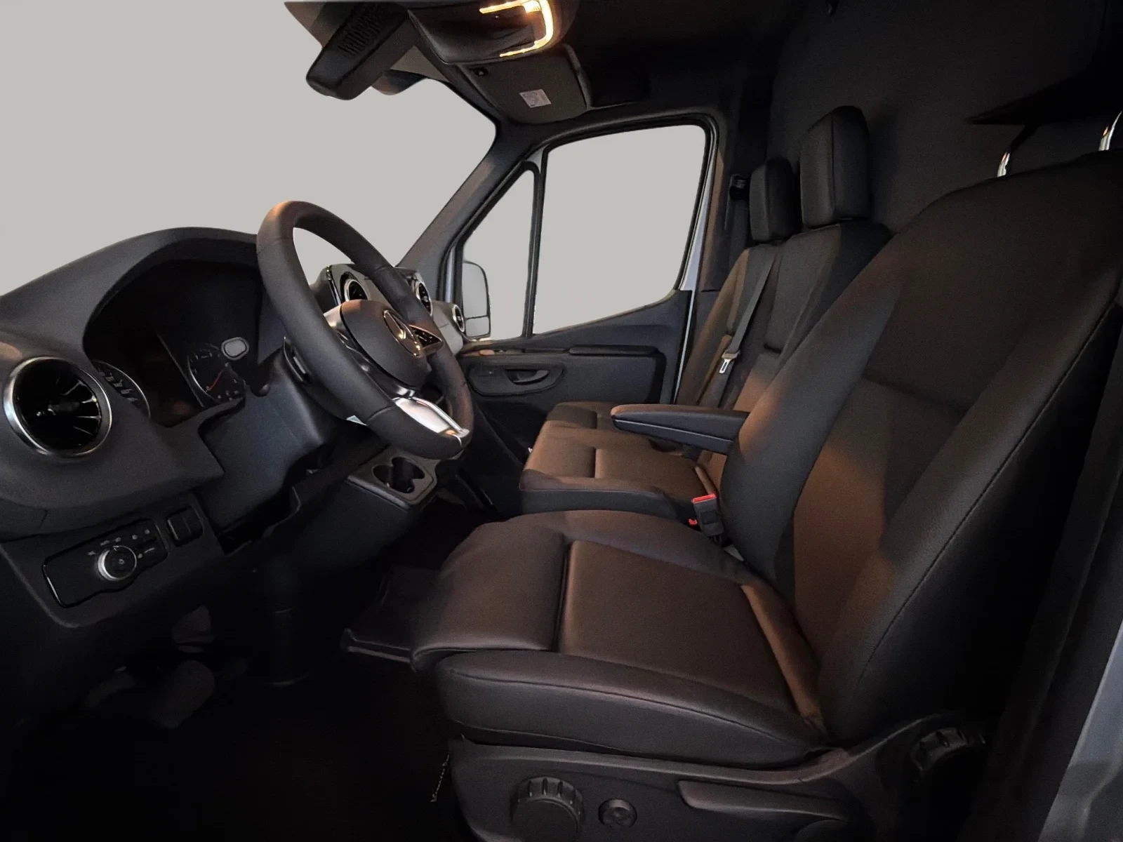 Mercedes-Benz Sprinter 319 CDi A2 Kassevogn SELECT RWD