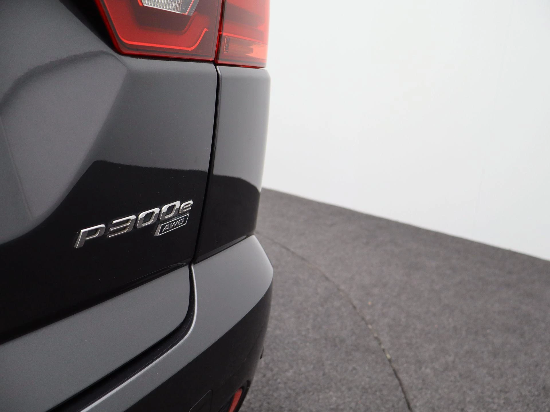 Jaguar-E-PACE-image-44