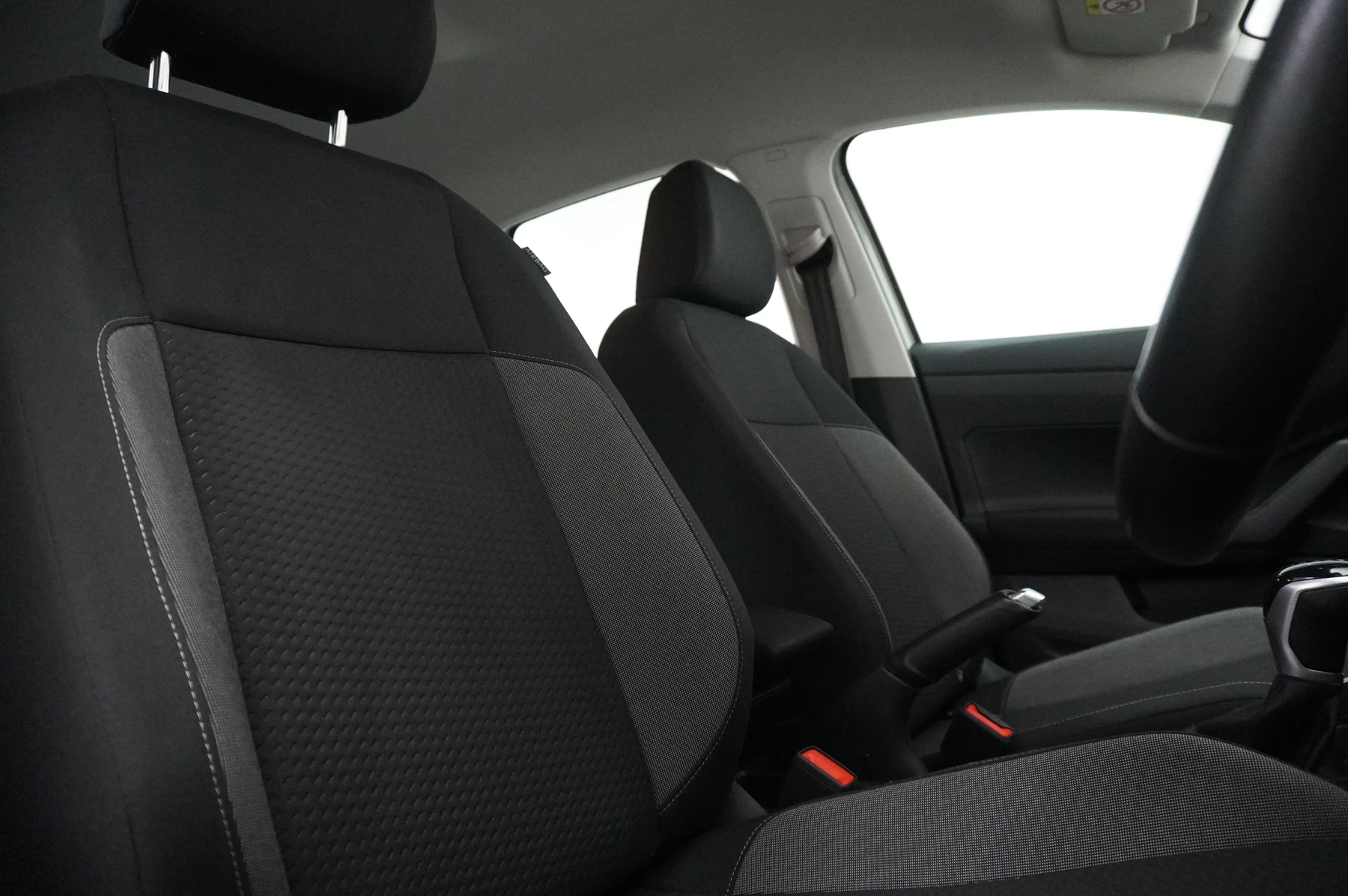 Volkswagen-Polo-image-10