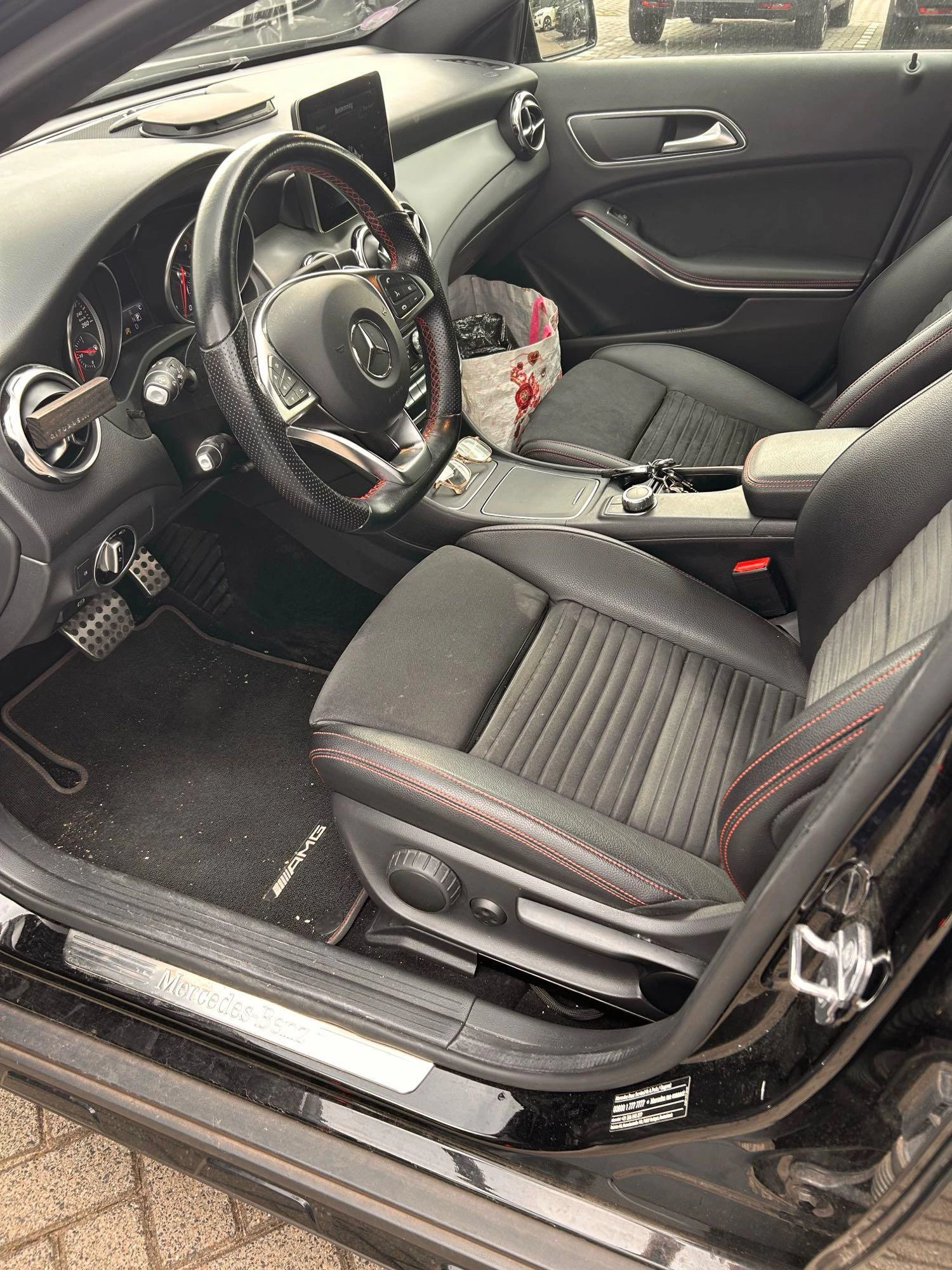 Mercedes-Benz-GLA-image-6