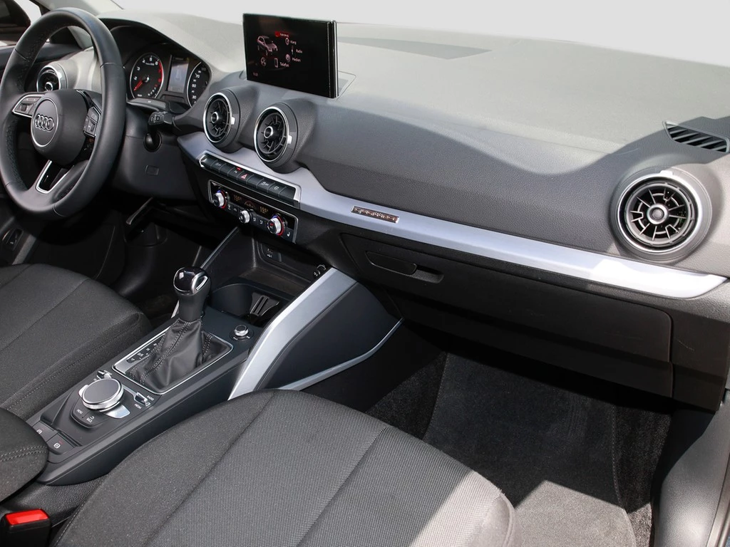 Audi Q2 40 TFSI quattro S line Kamera GRA PDC+