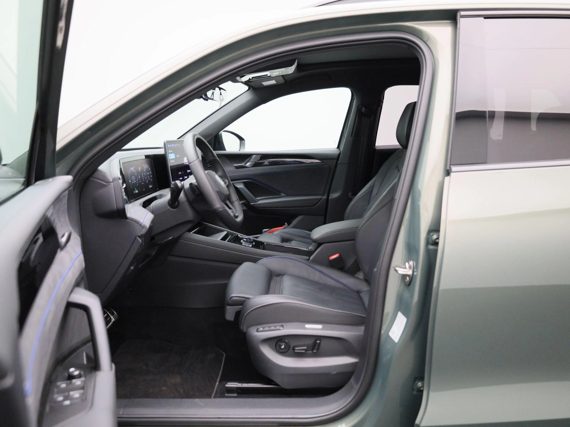 Volkswagen-Tiguan-image-8