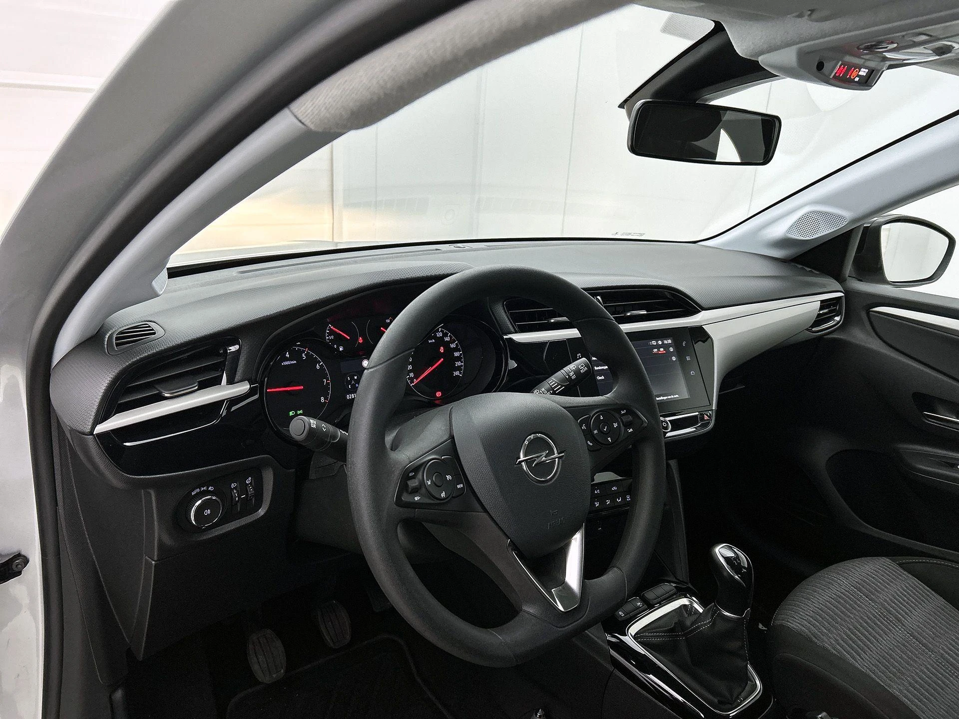 Opel-Corsa-image-7