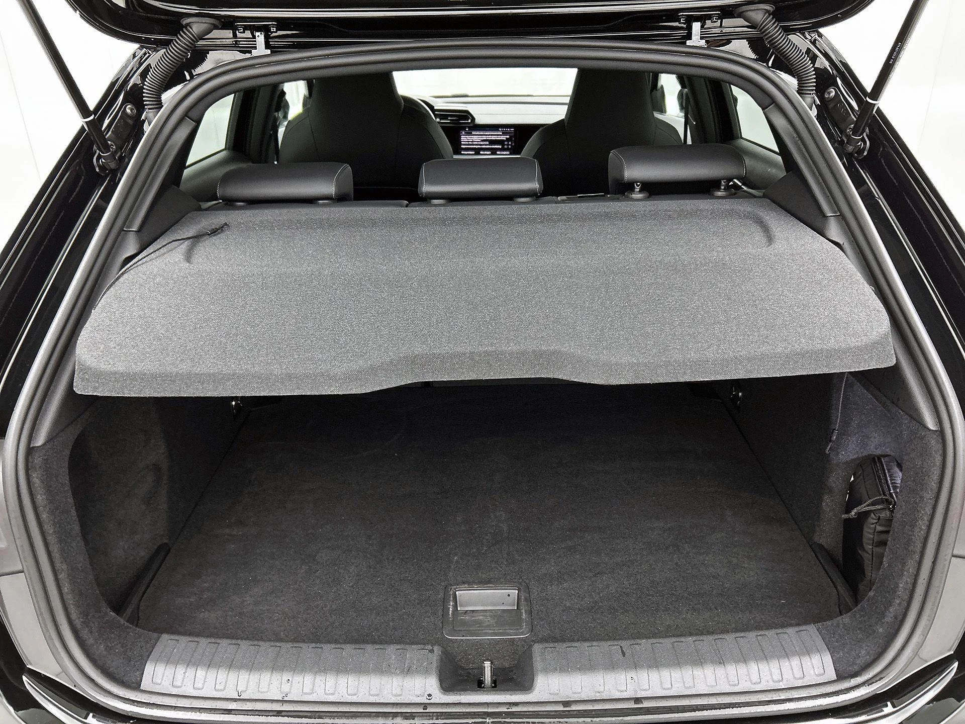 Audi A3 Sportback 40 TFSI e S edition 204 PK