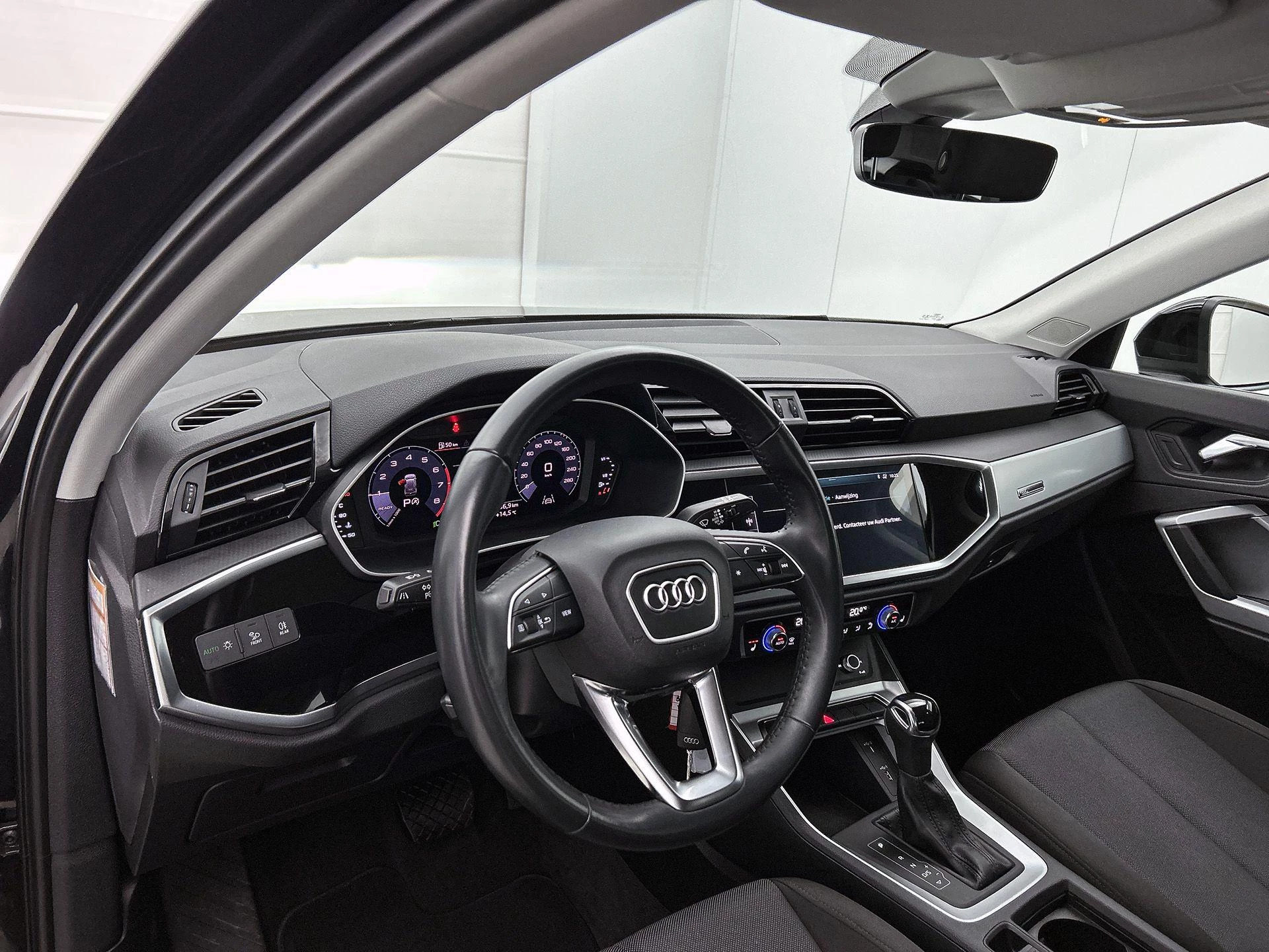 Audi-Q3-image-11